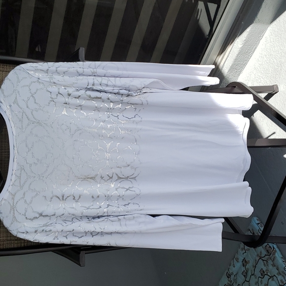 Top - Picture 3 of 3